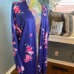 Knee length silky kimono